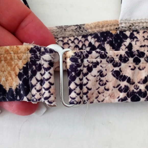 Women's Animal Print Halter Bikini Top Only. Size S. - Picture 9 of 9